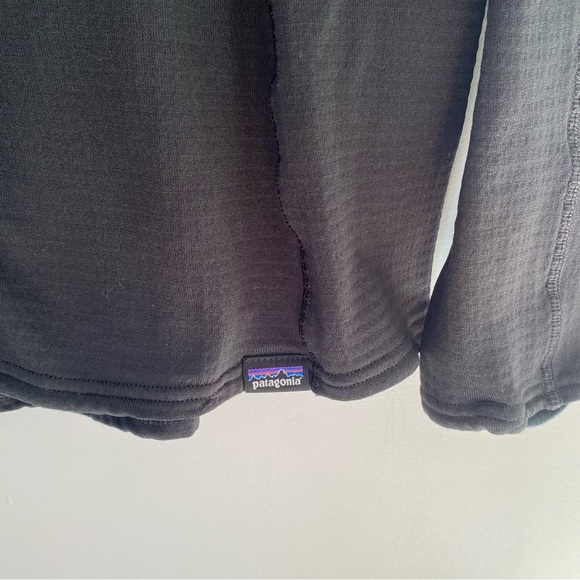 Patagonia Thermal Weight Capilene Base Layer Size Medium - Picture 2 of 9